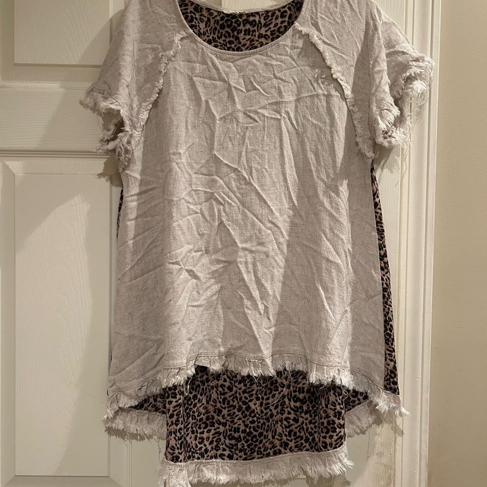 JODIFL Brown and Black Asymmetrical Short Sleeve Tee